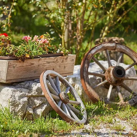 Wellness Mit Whirlpool Und Sauna Bei Salzburg Und Berchtesgaden *